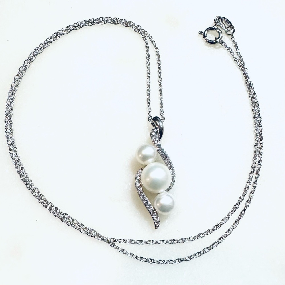 White Pearl | White Sapphire Sterling Silver Pendant & Rope Chainlink Necklace - Picture 14 of 16